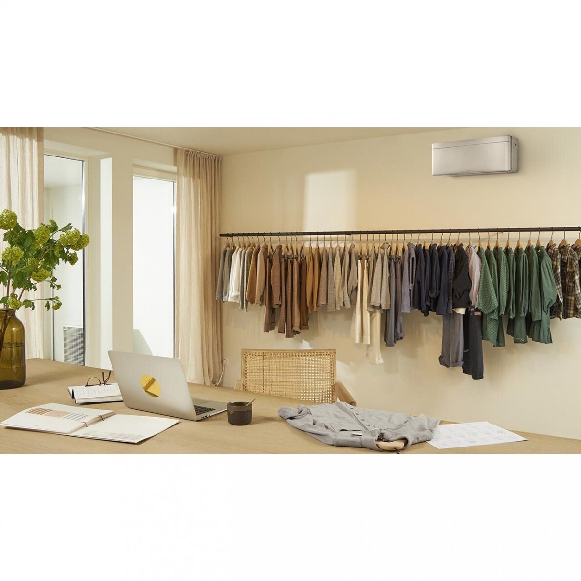 Daikin Stylish Sidabrinis oro kondicionierius FTXA35CS komplekte RXA35A8 5